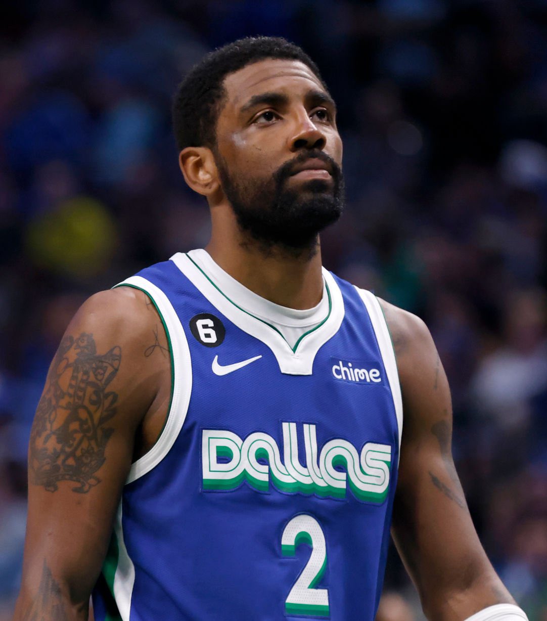 表现不仅牵 表现不仅牵